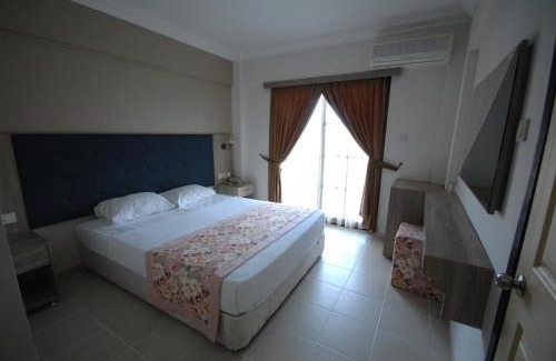 Akyaka Hotel | Discover Hamle Hotel: Oceanfront Retreat with a Pool
