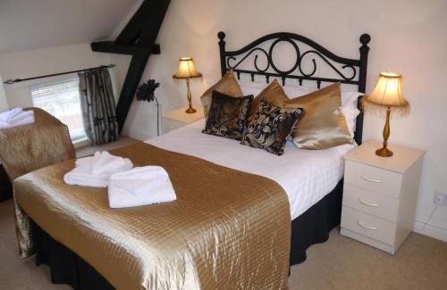 Saintbury House | Cozy Hamlet Cottage for 3-4 in Stratford upon Avon