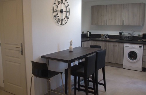 Les Cordiers House | Idyllic Hamlet House in Saint Saturnin-lès-Apt with Pool