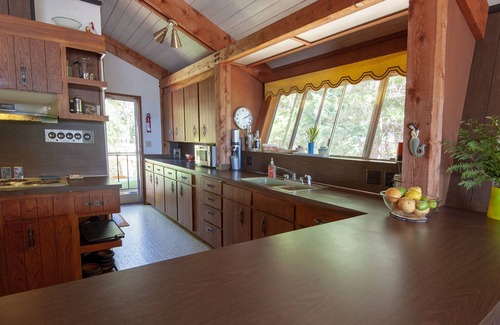 Lilliwaup House | Family-Friendly Hamma Hamma Hideout with Breakfast Included