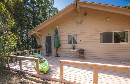 Lilliwaup House | Family-Friendly Hamma Hamma Hideout with Breakfast Included