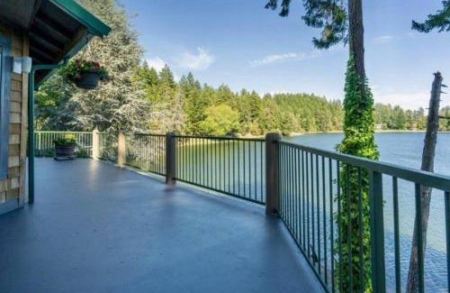 Shelton House | Hammersley Inlet- Oyster beach, Relaxing Views