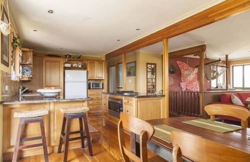 Dunwich House | Serene Island Retreat with Hammocks and Spectacular Views