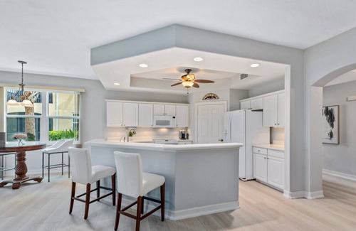 Hammock Bay Condo | Relaxing Hammock Bay Condo with Golf Privileges & Ocean Views