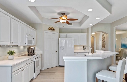 Hammock Bay Condo | Relaxing Hammock Bay Condo with Golf Privileges & Ocean Views
