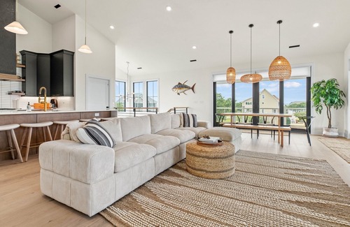Manteo House | Hammock Village 9 | Oceanfront Retreat with Top Amenities