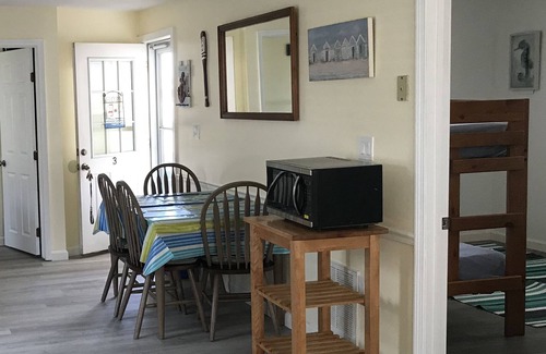 Hampton House | Beachfront Cottage with Ocean View - Rated 9/10 by Guests