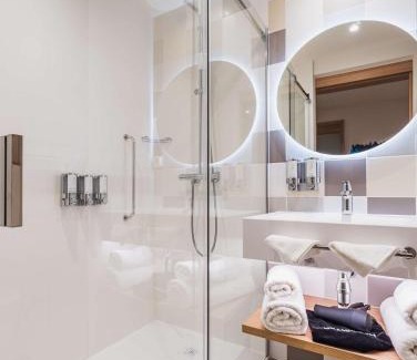 Srodmiescie Hotel | Discover Hampton by Hilton Łódź City Center – 9/10 Rated Stay