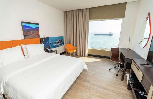 Antofagasta Hotel | Oceanfront Comfort at Hampton By Hilton Antofagasta
