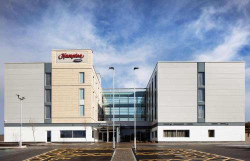 Lulsgate Bottom Hotel | Pet-Friendly Retreat at Hampton By Hilton Bristol Airport