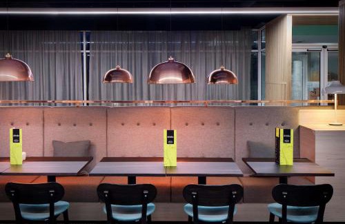 Lulsgate Bottom Hotel | Pet-Friendly Retreat at Hampton By Hilton Bristol Airport