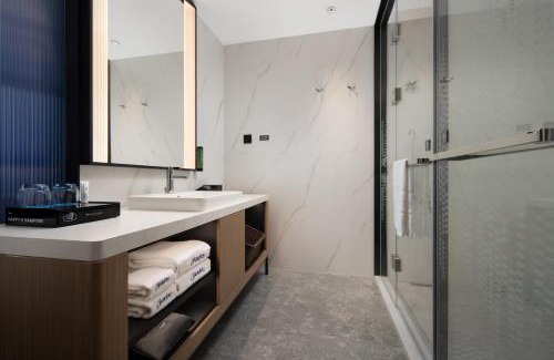 Huadu Hotel | Hampton by Hilton Guangzhou Baiyun Airport Cultural Tourism City