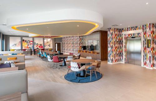 High Wycombe Hotel | Discover Hampton by Hilton High Wycombe: Family-Friendly Stay