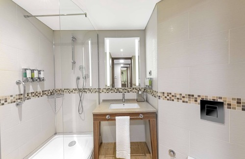 Basaksehir Hotel | Modern Stay at Hampton by Hilton Istanbul Kayasehir