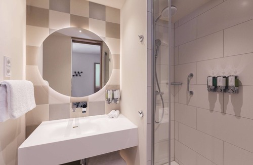 Konstanz Hotel | Comfortable Stay at Hampton by Hilton Konstanz with Dining