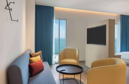 Salmiya Hotel | Discover Hampton By Hilton Kuwait Salmiya with Top Amenities