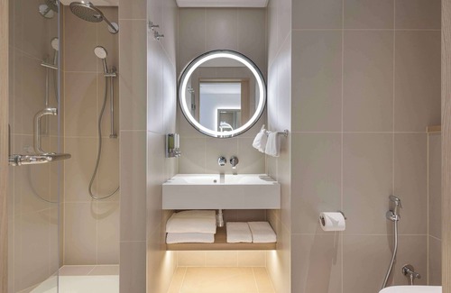Salmiya Hotel | Discover Hampton By Hilton Kuwait Salmiya with Top Amenities
