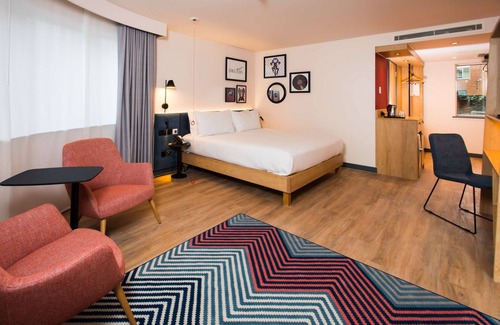 Hanger Hill Hotel | Discover Hampton by Hilton London Park Royal - 8.8/10 Rating
