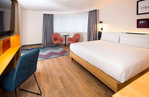 Hanger Hill Hotel | Discover Hampton by Hilton London Park Royal - 8.8/10 Rating