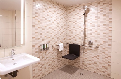 Berg am Laim Hotel | Top-Rated Hampton by Hilton Munich City Center East Hotel