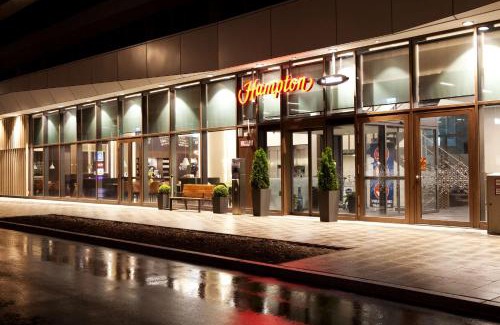 Berg am Laim Hotel | Pet-Friendly Comfort at Hampton By Hilton Munich City Center East