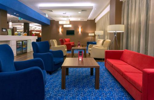 Matarnia Hotel | Convenient Hampton by Hilton Gdansk Airport: Pet Friendly Stay
