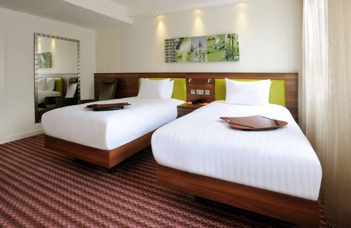 Sheffield Hotel | Comfortable Stay at Hampton By Hilton Sheffield with Breakfast