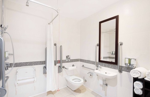 Sheffield Hotel | Comfortable Stay at Hampton By Hilton Sheffield with Breakfast