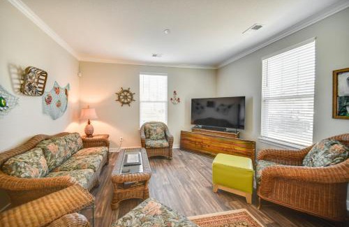 Hampton Apartment | Hampton Condo: Premier Stay Near Beautiful Beaches!