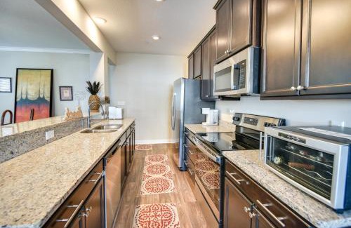 Hampton Apartment | Hampton Condo: Premier Stay Near Beautiful Beaches!