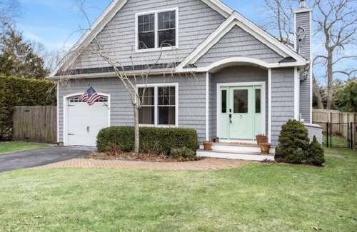 Hampton Bays Cottage | HAMPTON HAVEN: Oceanfront Retreat in Hampton Bays, NY