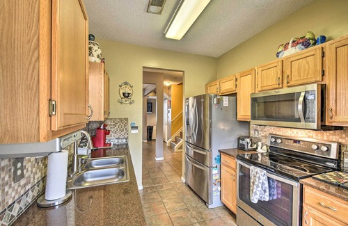 Fox Hill - Grandview Cottage | Cozy Hampton Home with Fireplace Near Beautiful Beaches