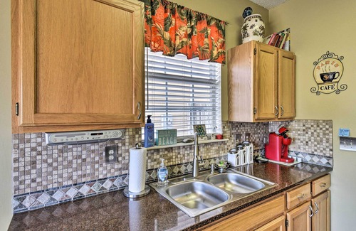 Fox Hill - Grandview Cottage | Cozy Hampton Home with Fireplace Near Beautiful Beaches