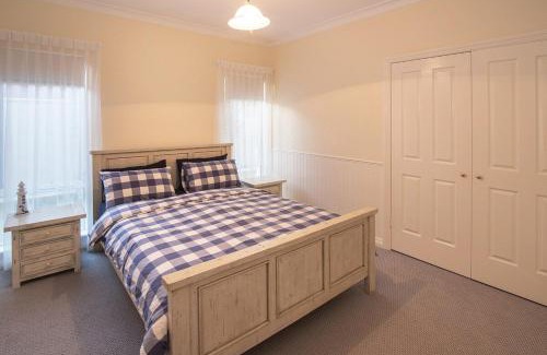 Dunsborough House | Hampton House in Old Dunsborough