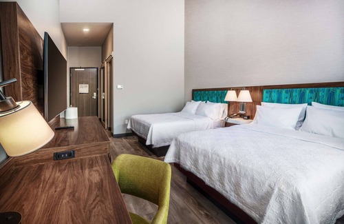 March Air Reserve Base Hotel | Relax at Hampton Inn Riverside March Air Force Base