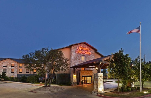 Lakeway Hotel | Relaxing Retreat at Hampton Inn and Suites Austin - Lakeway