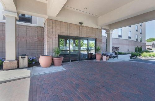 Brownsburg Hotel | Comfortable Stay at Hampton Inn & Suites in Brownsburg