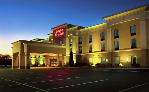 Mill Hall Hotel | Discover Hampton Inn and Suites of Lamar: Pet Friendly Retreat