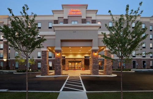 Roanoke Hotel | Convenient Stay at Hampton Inn and Suites Roanoke Airport