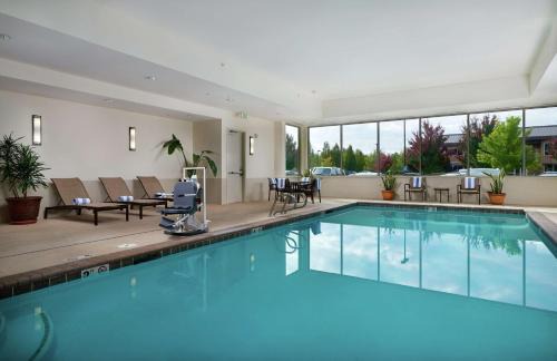 Southeast Salem Hotel | Discover Hampton Inn and Suites Salem with Ocean Views