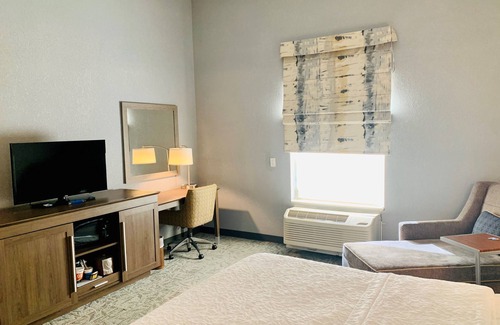 Galloway Hotel | Discover Hampton Inn Atlantic City/Absecon with Pool & Spa