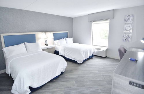 Auburn Hotel | Explore Comfort at Hampton Inn Auburn – Top-Rated Amenities