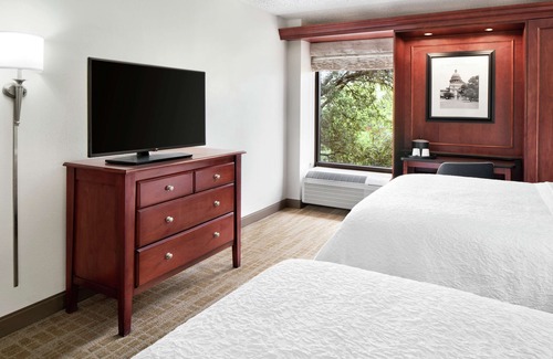 St. Johns Hotel | Comfortable Stay at Hampton Inn Austin North with Pool & Spa