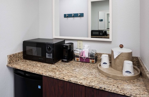 Round Rock Hotel | Inviting Hampton Inn Austin-Round Rock with Pool & Spa