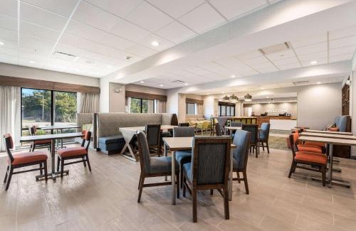 Batesville Hotel | Pet-Friendly Comfort at Hampton Inn Batesville, AR