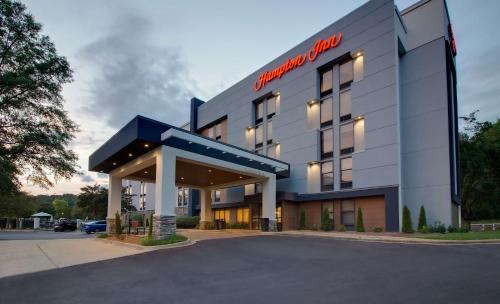 Crestline Heights Hotel | Convenient Stay at Hampton Inn Birmingham-Colonnade 280