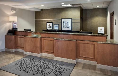 Revere Hotel | Convenient Stay at Hampton Inn Boston Logan Airport
