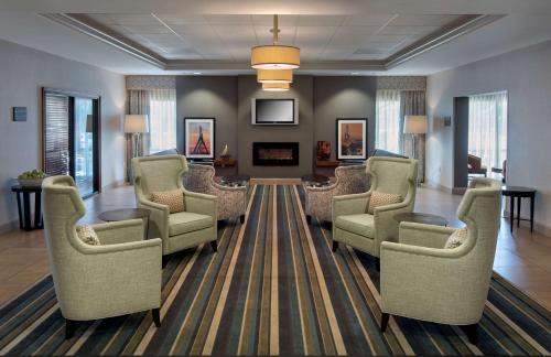 Revere Hotel | Convenient Stay at Hampton Inn Boston Logan Airport