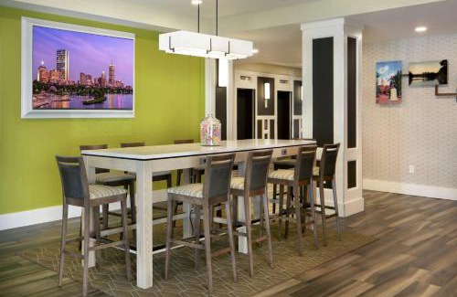 Natick Hotel | Pet-Friendly Retreat at Hampton Inn Boston-Natick, 8.1/10