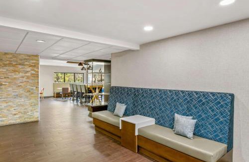 Bowie Hotel | Comfortable Stay at Hampton Inn Bowie with Oceanfront Views